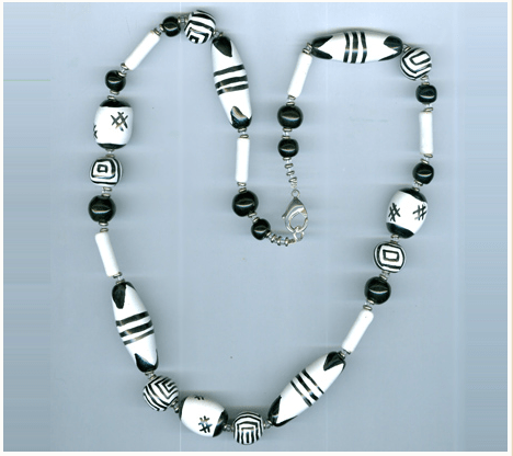 (not my photo, courtesy of Kazuri Beads website)